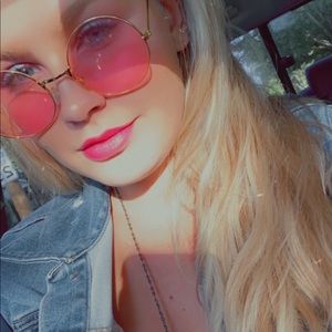 Meet your Posher, Jocelyn